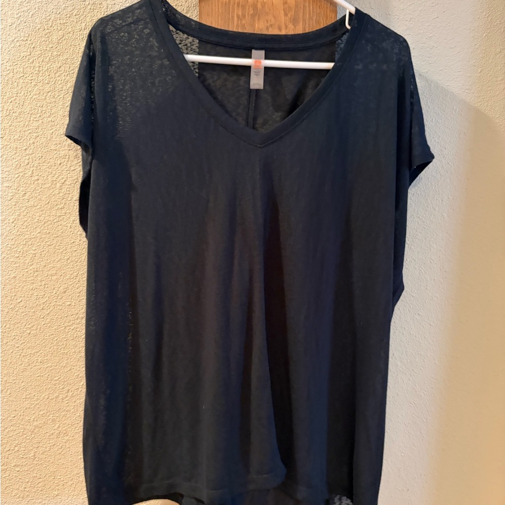 Mono B Black Short Sleeve V-Neck Top